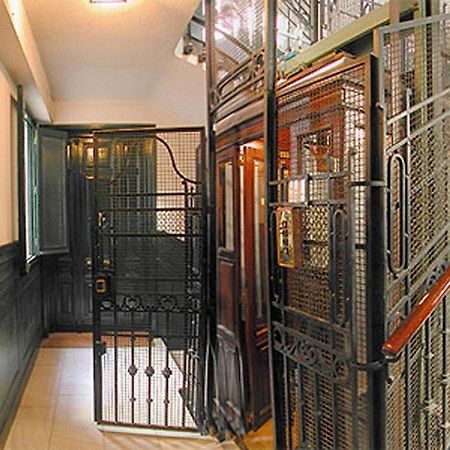 Hostal Santa Isabel Madrid Eksteriør billede